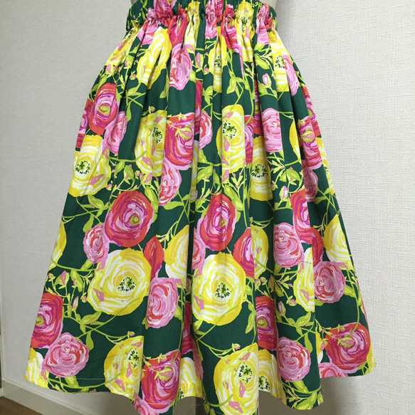 《kai's》USA輸入生地華麗なる花柄ギャザースカート 1枚目の画像