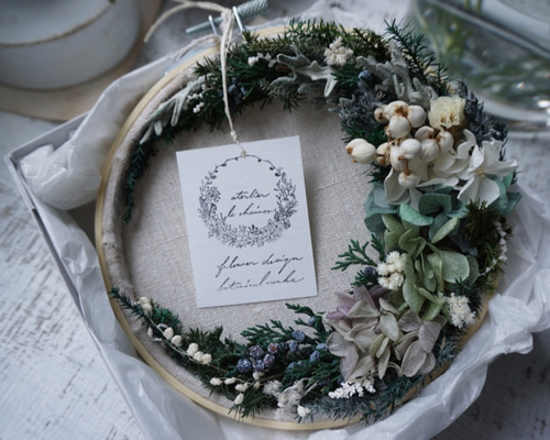 ブロッサムリース アーチ型リース 上品で華やかな壁掛けアレンジ 触媒加工済 ブロッサムリース アーチ型リース 上品で華やかな壁掛けアレンジ