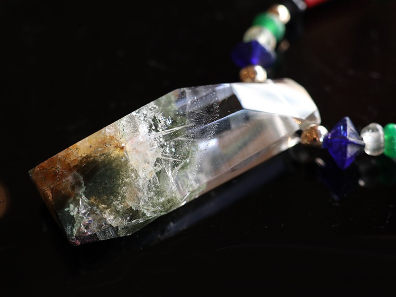 【Special piece】ガネーシュヒマール産ゴールデンルチル、ガーデンクォーツとアンティークビーズのデザイン編みネ