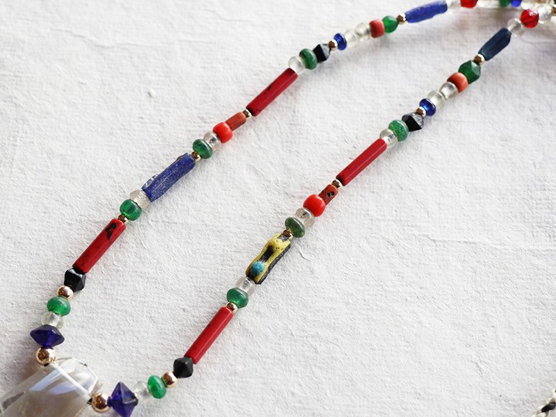 【Special piece】ガネーシュヒマール産ゴールデンルチル、ガーデンクォーツとアンティークビーズのデザイン編みネ