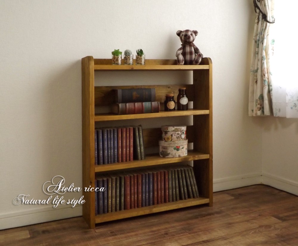 無垢材仕様のオープンシェルフ＊スリム