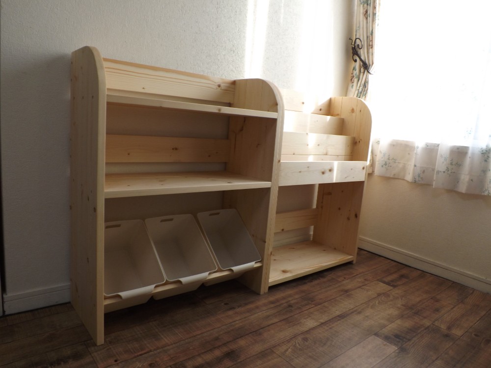 ラッセバスケット付きシェルフ＆R型絵本棚 2台セット