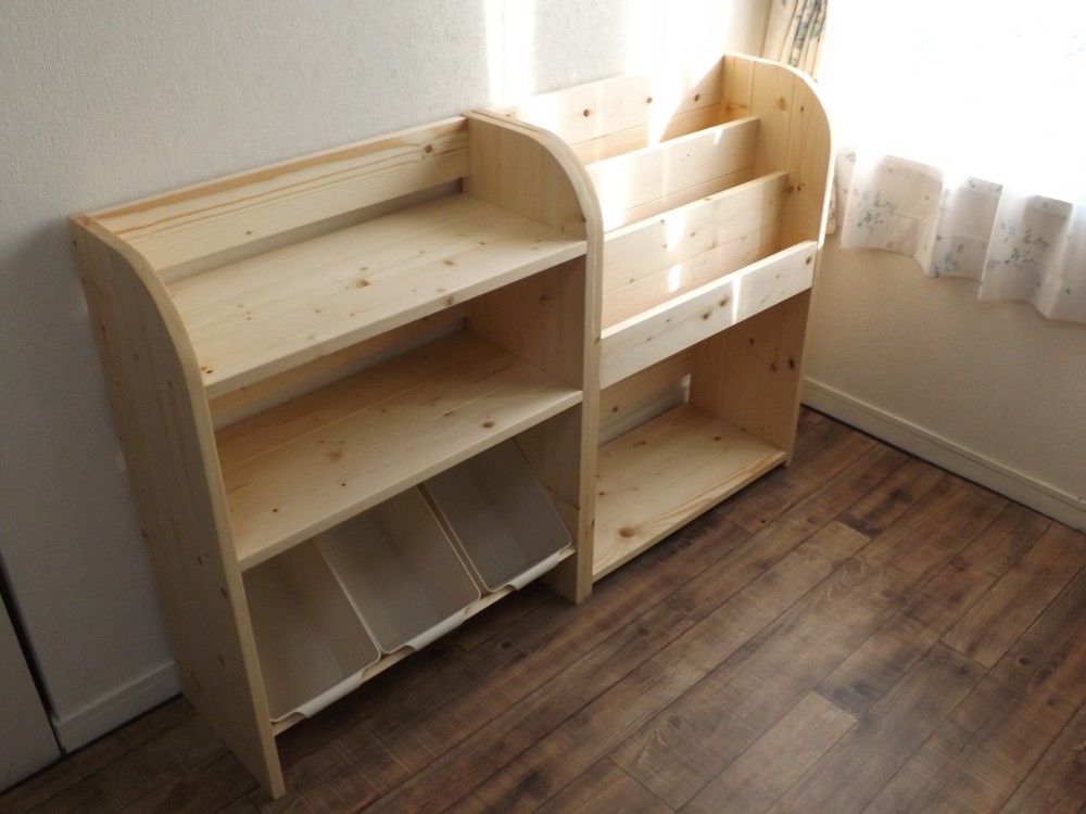 ラッセバスケット付きシェルフ＆R型絵本棚 2台セット