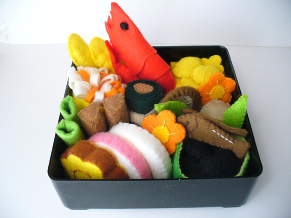 冬限定フェルトの＊おせち 重箱付き フェルトままごと おもちゃ・人形