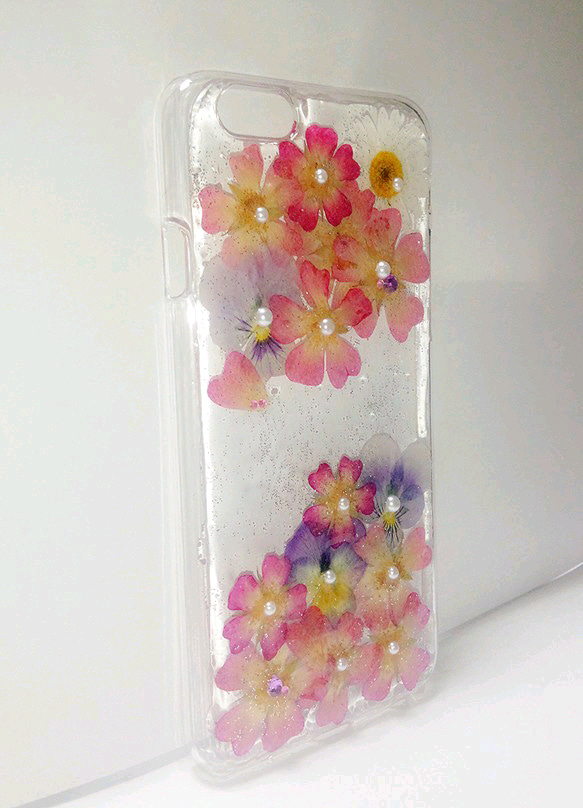 ビオラとバラの花びら舞う、押し花iPhone6ケース、カバー 2枚目の画像