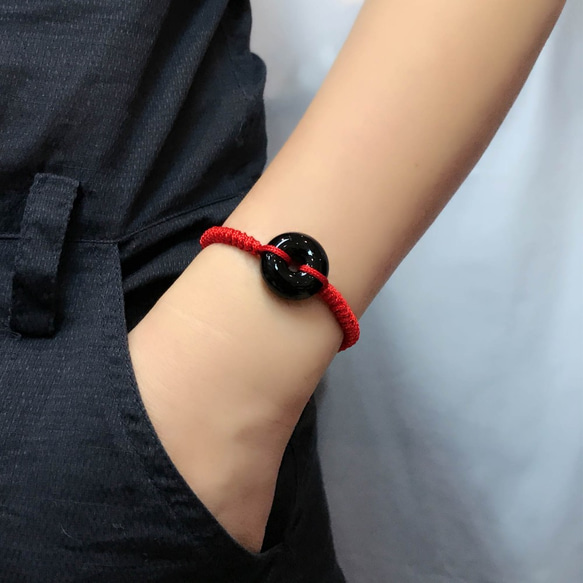 Lucky Diffuser Chain Bracelet - Black Color Red Cord Craft 1枚目の画像