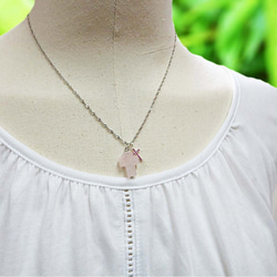 Silver Double Cross Necklace Rose Quartz Inlaid Rose Zircon 3枚目の画像