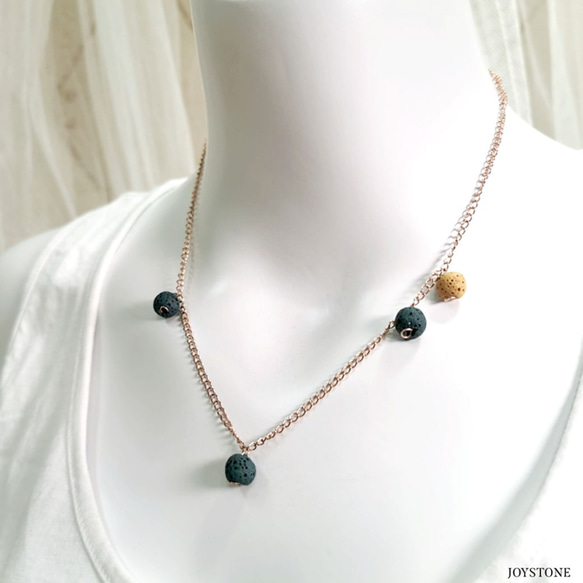 Quadruple-Bead Cadet Blue Aroma Rock Diffuser Necklace 1枚目の画像