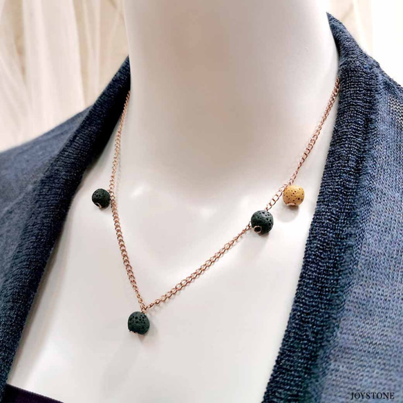 Quadruple-Bead Cadet Blue Aroma Rock Diffuser Necklace 3枚目の画像