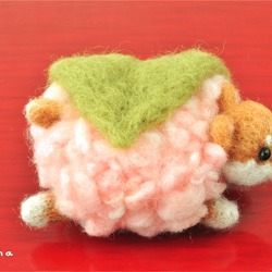 羊毛フェルトの桜餅わんこ 柴犬 3枚目の画像