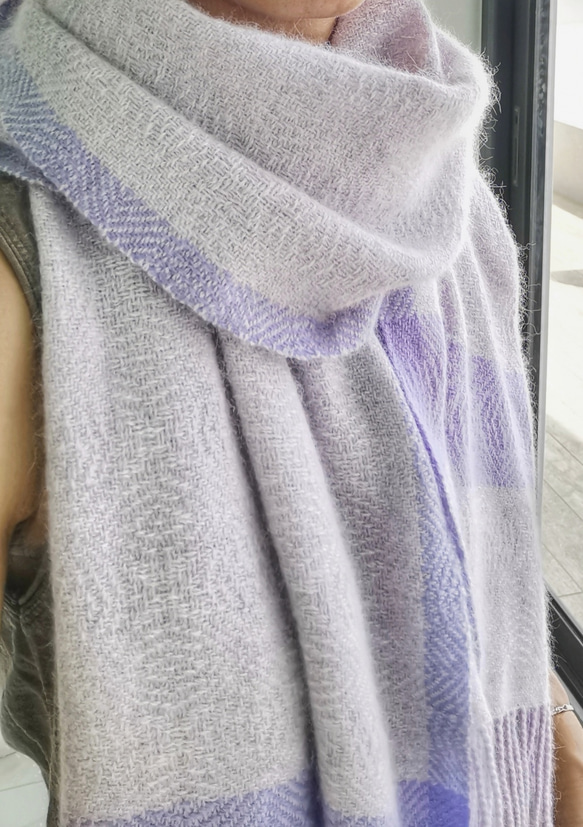 Handwoven Cashmere Scarf 手織客什米爾羊絨圍巾 第5張的照片