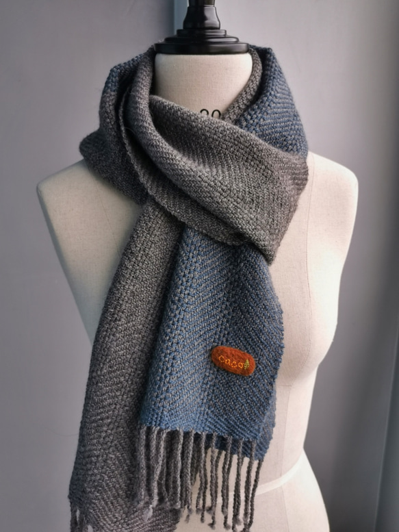 Handwoven Alpaca & Silk Scarf 手織羊駝絨蠶絲圍巾 第1張的照片