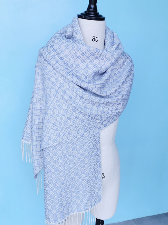 Handwoven Cashmere & Silk Shawl 2枚目の画像