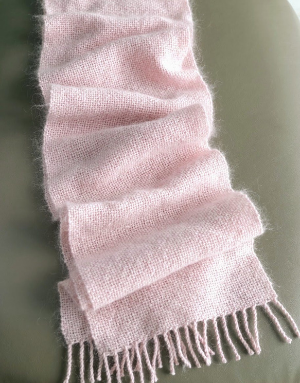 Handwoven Mohair Scarf - Pink 第4張的照片