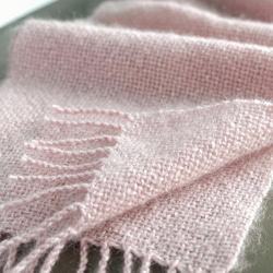 Handwoven Mohair Scarf - Pink 第7張的照片