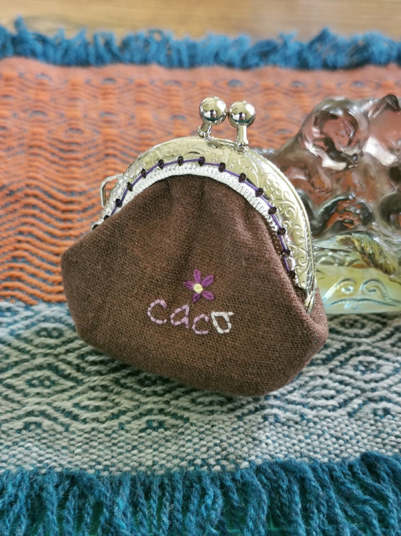 CaCa Crafts |【讓愛閃耀】手工刺繡 超迷你口金包 第5張的照片