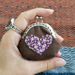 CaCa Crafts |【Let Love Shines】Handembroidery Tiny Purse 8枚目の画像