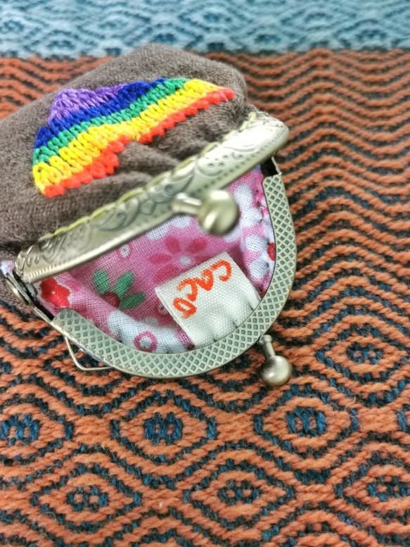 CaCa Crafts |【Let Love Shines】Handembroidery Tiny Purse 6枚目の画像