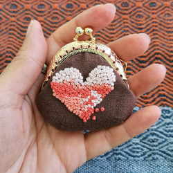 CaCa Crafts |【Let Love Shines】Handembroidery Tiny Purse 2枚目の画像