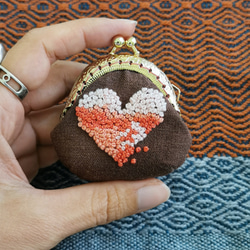 CaCa Crafts |【Let Love Shines】Handembroidery Tiny Purse 7枚目の画像