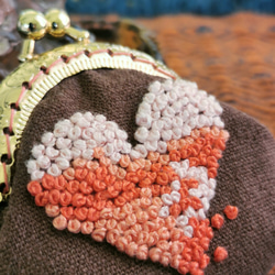 CaCa Crafts |【Let Love Shines】Handembroidery Tiny Purse 8枚目の画像