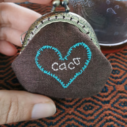 CaCa Crafts |【讓愛閃耀】手工刺繡 超迷你口金包 第9張的照片