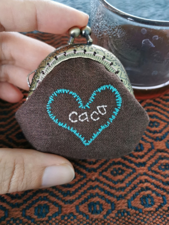 CaCa Crafts |【讓愛閃耀】手工刺繡 超迷你口金包 第9張的照片