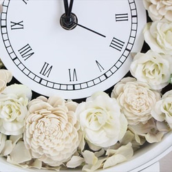 結婚祝い　母の日に　オフホワイト系花時計 2枚目の画像