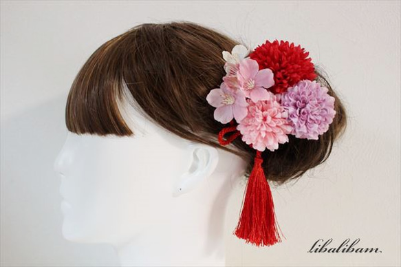 袴・卒業式・和装に　赤ピンク薄紫系　マムと桜の髪飾り 2枚目の画像