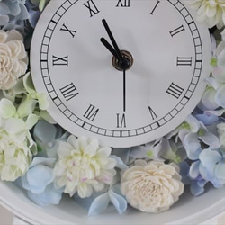 【受注制作】結婚祝い　入学祝に　花時計　白・ブルー系　　フラワー時計 3枚目の画像