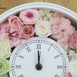 母の日　結婚祝いに　プリザーブドフラワー　花時計　ピンク系　まりひめ　フラワー時計 2枚目の画像