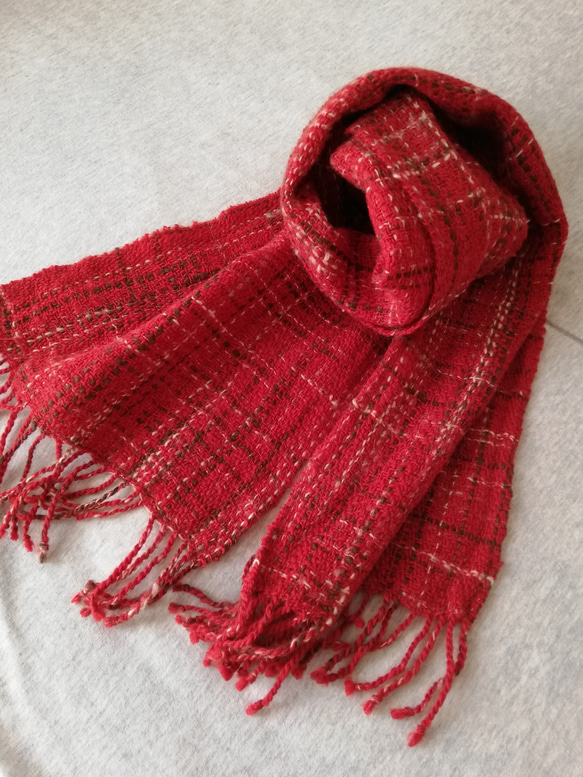 真っ赤なマフラー手紡ぎ手織り 3枚目の画像