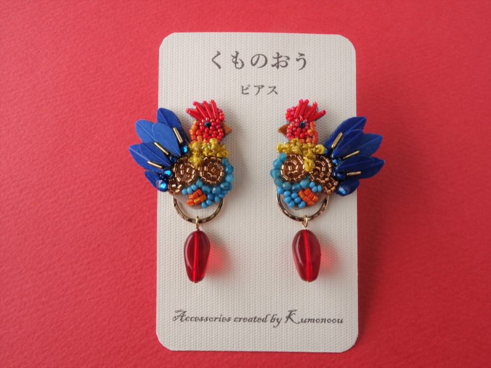専用★リスザル　スローロリス　ビーズ刺繍ピアス　アニマルハンドメイドアクセサリー