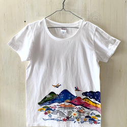 【送料無料】手染め紅型の世界遺産識名園レディースTシャツ/ホワイト 1枚目の画像