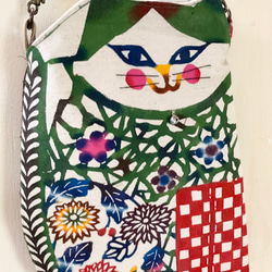 ［再販⭐︎］猫が好き。ハチワレ猫さんの手染め紅型斜め掛けバッグ。【国内送料無料】 2枚目の画像