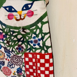 ［再販⭐︎］猫が好き。ハチワレ猫さんの手染め紅型斜め掛けバッグ。【国内送料無料】 3枚目の画像