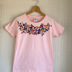 【日本国内送料無料】レディースTシャツ/手染め紅型のブーゲンビレア/ピンク 1枚目の画像