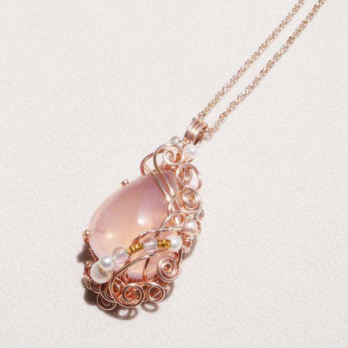 スターディープローズクォーツ＊花 開く時 ペンダントトップ