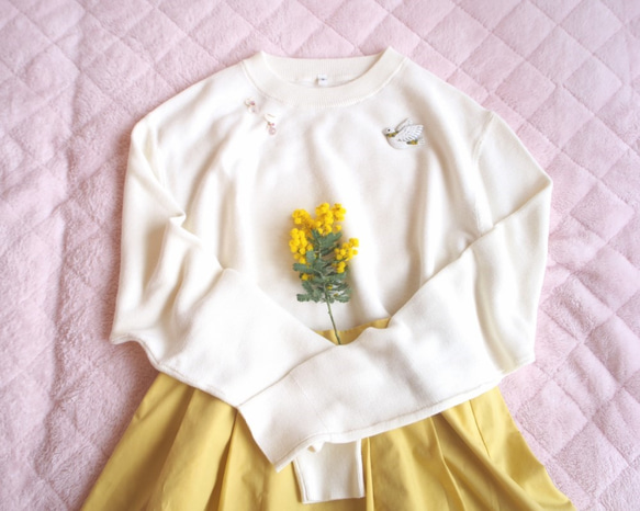 (春限定)おめかしミモザハトのブローチ　 6枚目の画像