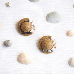貝殻飾りの麦わら帽子のブローチ(ライトブラウン×ブルー) 6枚目の画像