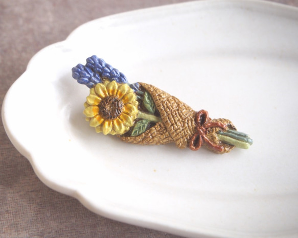 ヒマワリとラベンダーのナチュラルブーケブローチ 3枚目の画像