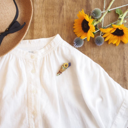 ヒマワリとラベンダーのナチュラルブーケブローチ 4枚目の画像