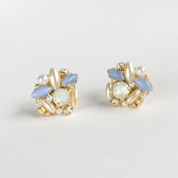 blue moonstone × pearl ピアス/イヤリング 1枚目の画像