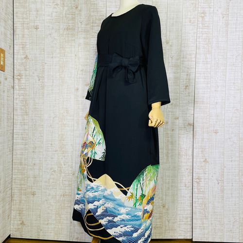 着物リメイク＊扇に松竹模様刺繍正絹黒留袖ロングワンピースM～L＆  