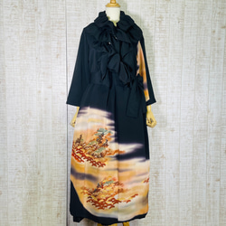 着物リメイク＊屋敷に松模様ぼかし加工正絹黒留袖ワンピースＬ～ＬＬ＆ギャザーストール 1枚目の画像