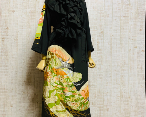 着物リメイク＊笠松に茶屋辻・群鶴刺繍正絹黒留袖で変わり衿