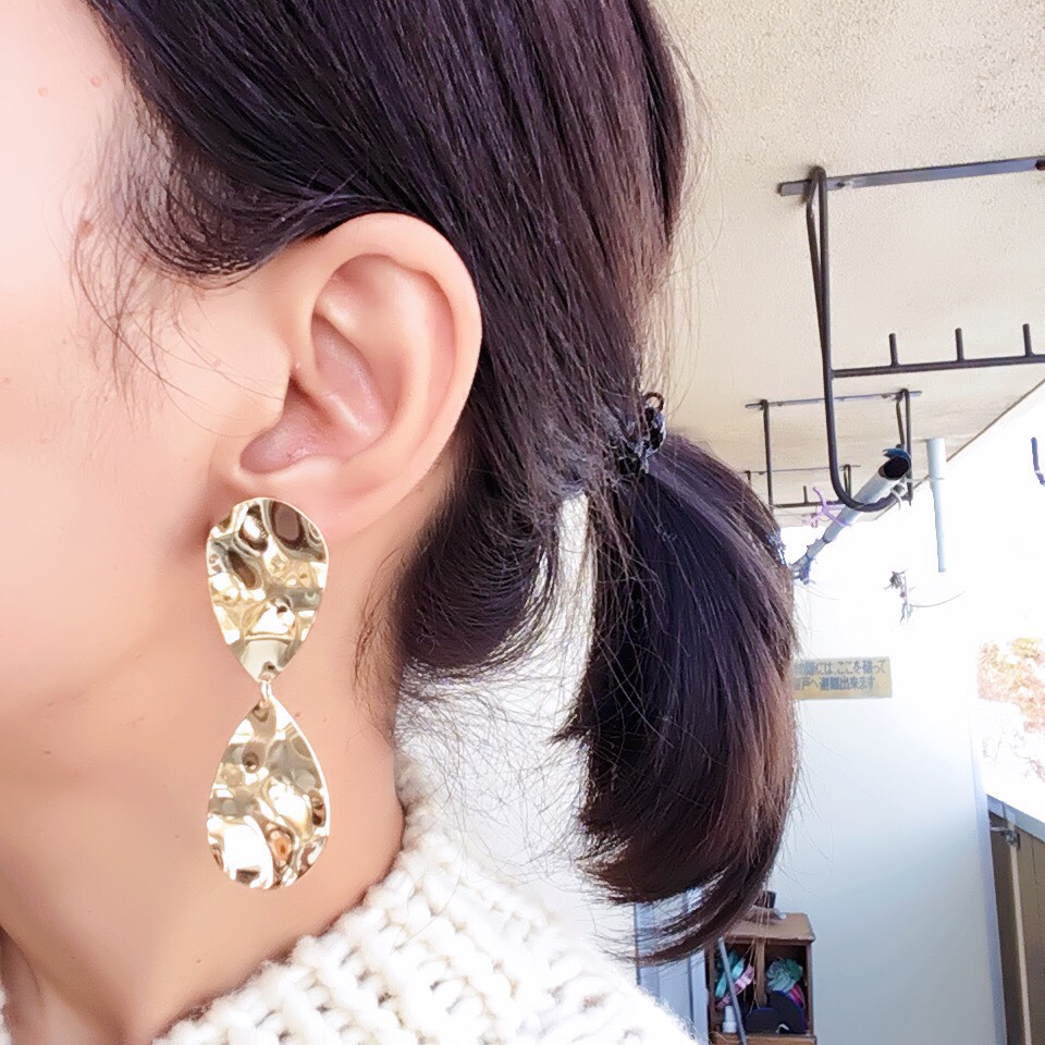 大ぶり ヴィンテージ 風 ハンドメイド ピアス ゴールド メタル  