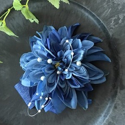 商品名【杏寿】poko❤ ピンク系*菊と椿のお正月リース造花フラワーリース 紅白椿の刺繍リース リース Ami 通販 18172993｜Creema(クリーマ)