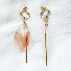 Art drops earrings /asymmetric /brown× pink 3枚目の画像