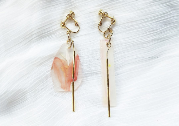 Art drops earrings /asymmetric /brown× pink 3枚目の画像